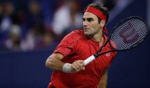 FEDERER JUEGA