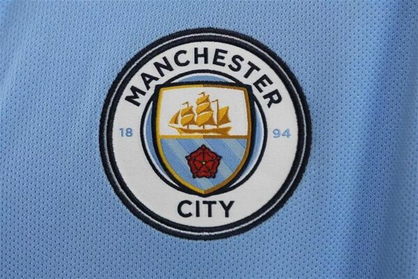 ESCUDO MAN CITY