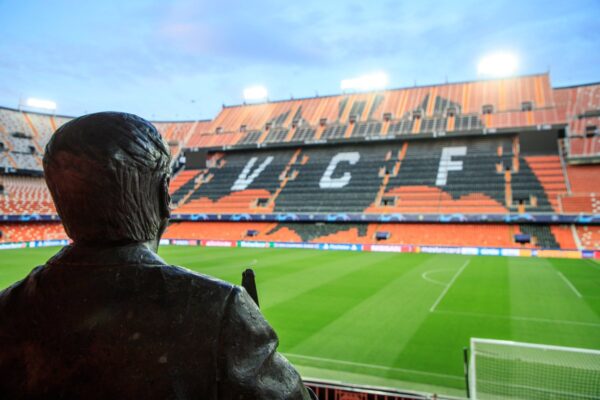 MESTALLA PUERTA CERRADA