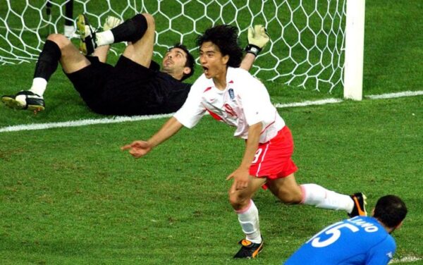 GOL AHN COREA DEL SUR ITALIA 2002