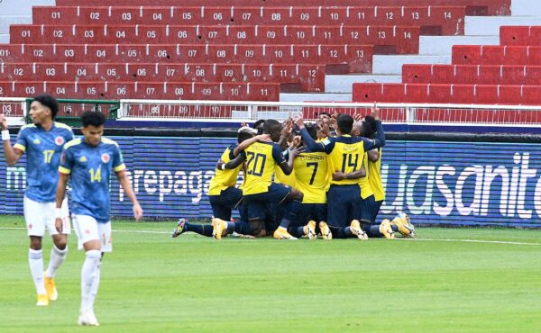 COLOMBIA PIERDE 6-1 ANTE ECUADOR