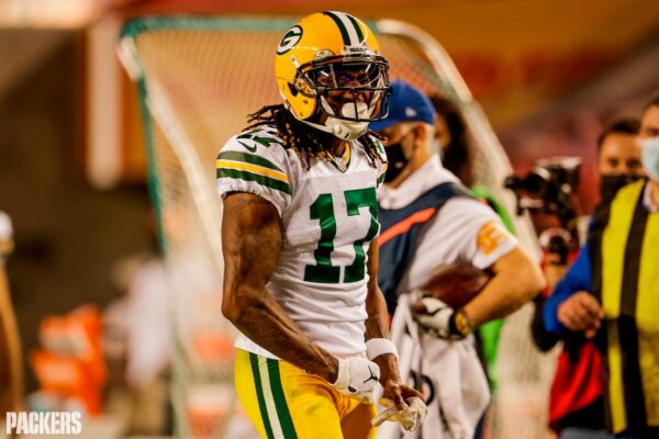 DAVANTE ADAMS CELEBRA PACKERS