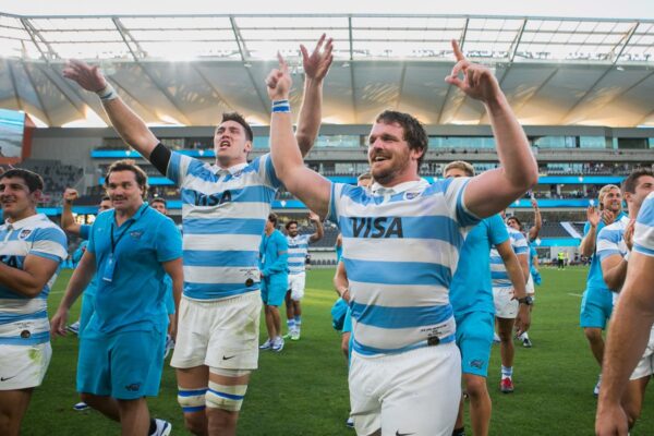 LOS PUMAS GANAN