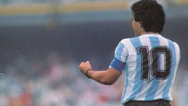 MARADONA CAPITAN