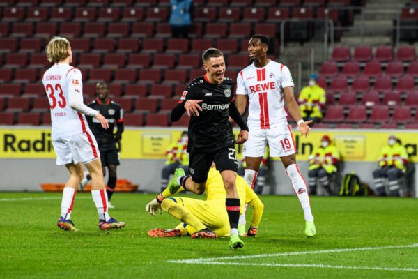 LEVERKUSEN GANÓ Y ES PUNTERO JORNADA 12