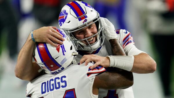 STEFON DIGGS Y JOSH ALLEN BUFFALO BILLS