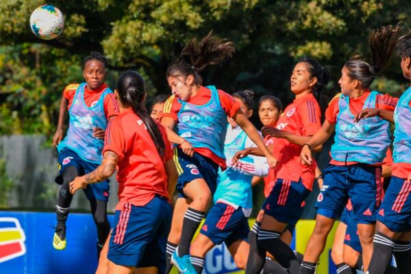 COLOMBIA FEMENINA ENTRENA ENE 2021