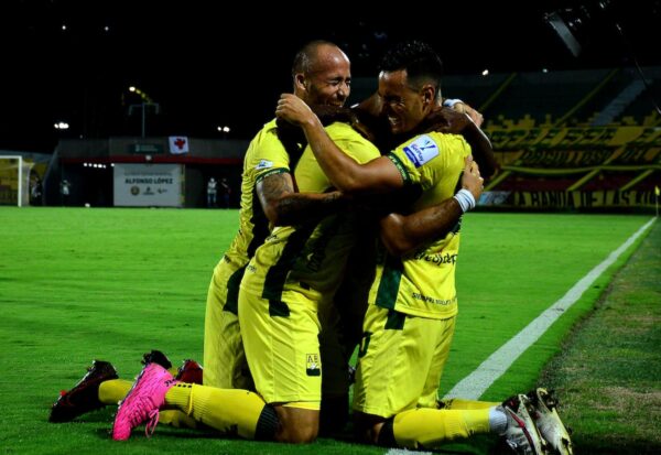 BUCARAMANGA LE GANA A NACIONAL