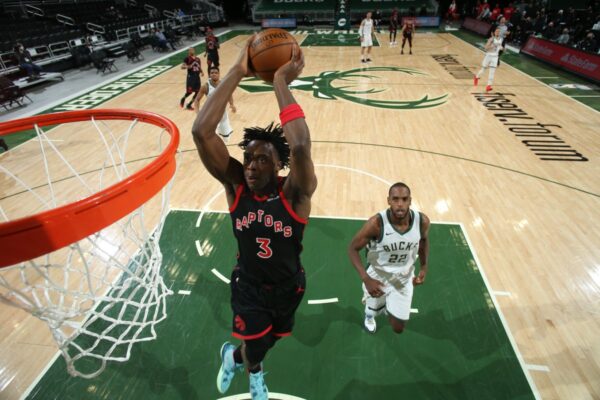 TORONTO LE GANA A LOS BUCKS