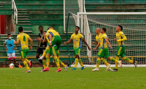 ATLETICO HUILA CELEBRA LLANEROS