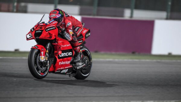 DUCATI CONSIGUIE LA POLE EN QATAR