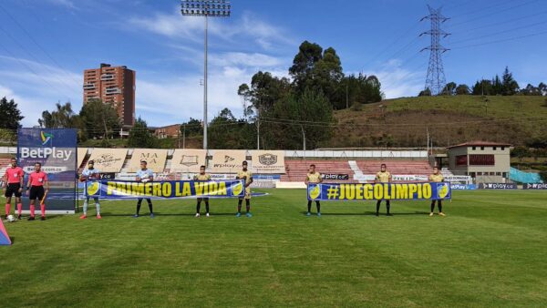 ÁGUILAS DORADAS SE PRESENTA CON SIETE JUGADORES