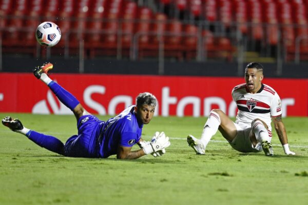 SAO PAULO GANA A RENTISTAS