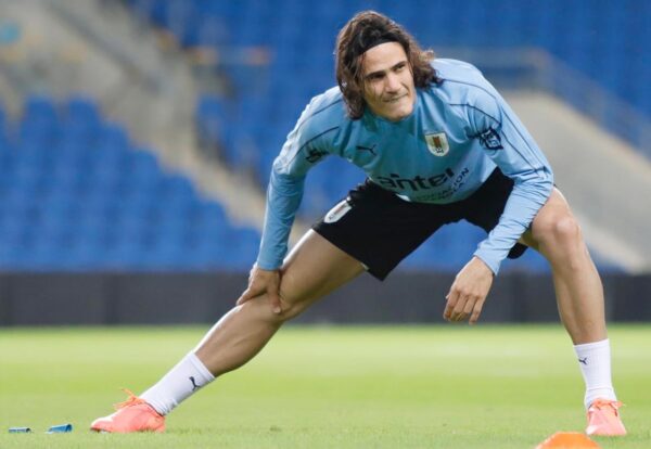 EDINSON CAVANI ENTRENA EN URUGUAY