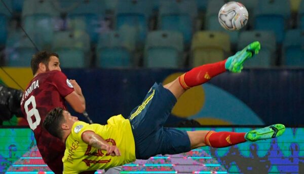 MATHEUS URIBE CHALACA COPA AMERICA