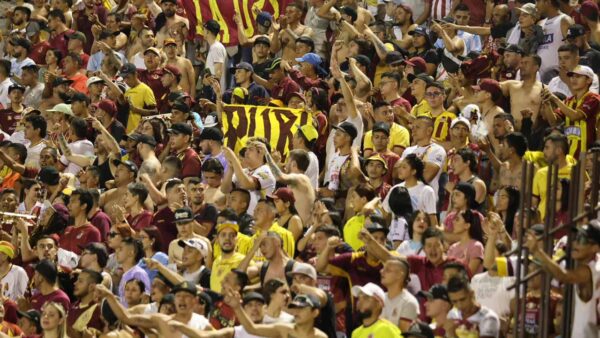 HINCHAS DEPORTES TOLIMA