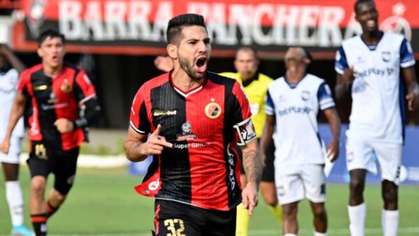 JONATHAN AGUDELO CELEBRA CUCUTA DEPORTIVO