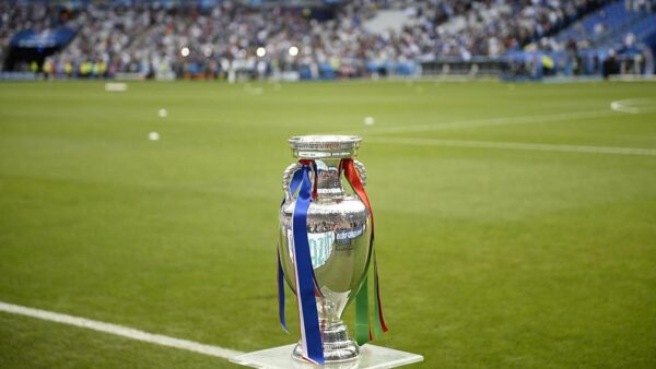 TROFEO EUROCOPA UEFA EURO