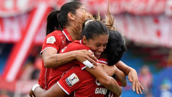 AMERICA CELEBRA CLASICO LIGA FEMENINA