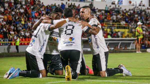 LLANEROS CELEBRA TORNEO DIMAYOR