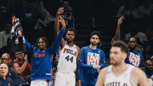 SIXERS CELEBRAN CLASIFICACION PLAYOFFS