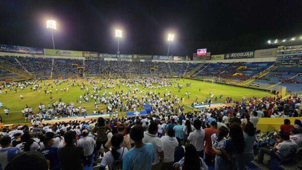 ESTADIO CUSCATLAN EL SALVADOR