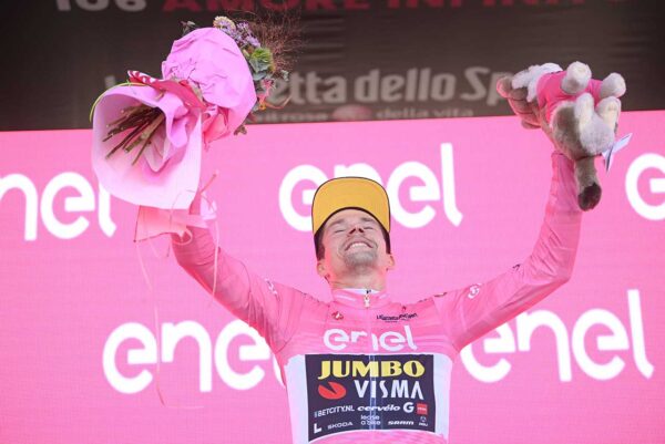 PRIMOZ ROGLIC MAGLIA ROSA GIRO DE ITALIA