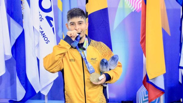 MIGUEL ANGEL SUAREZ PRIMER MEDALLISTA COLOMBIA