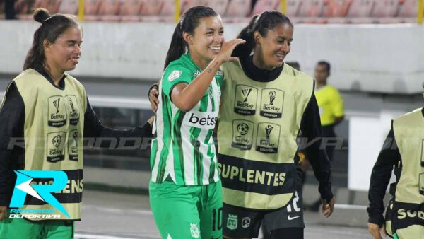 YORELI RINCON CELEBRA ATLETICO NACIONAL