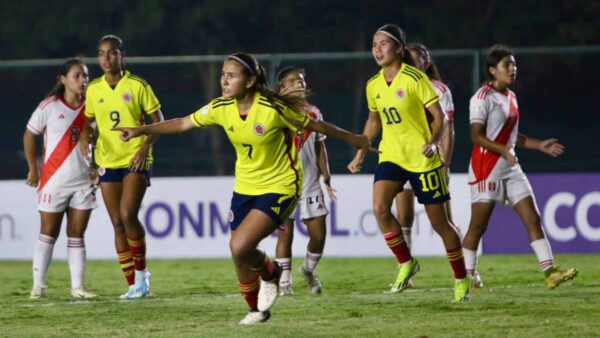 COLOMBIA CELEBRA PERU SUDAMERICANO FEMENINO SUB17