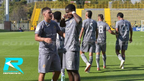 TIGRES FC CELEBRA COPA DIMAYOR JUAN GALINDO