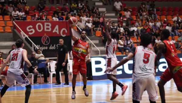 ENFRENTAMIENTO ENTRE MOTILONES DEL NORTE - CORSARIOS DE CARTAGENA POR LA LIGA DE BALONCESTO 2024