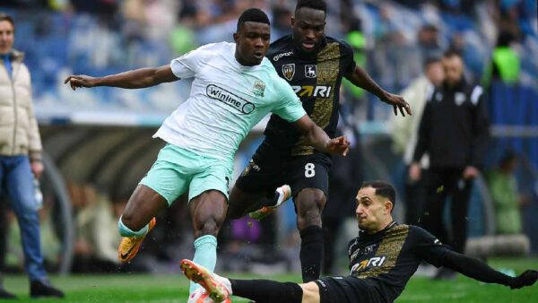 JHON CORDOBA DOBLETE CON KRASNODAR