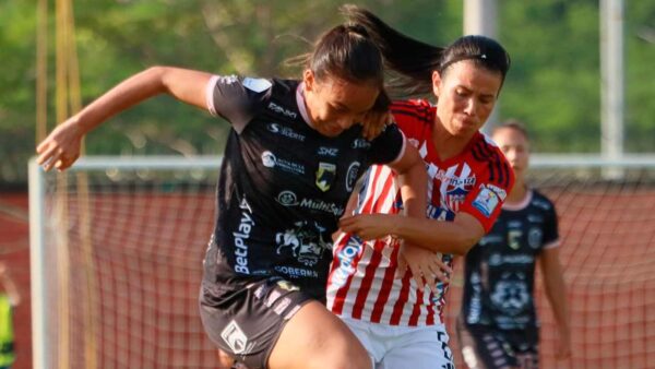 LLANEROS JUNIOR FEMENINO DISPUTA DE BALÓN