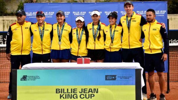 PREMIACION EQUIPO COLOMBIA BILLIE JEAN KING CUP