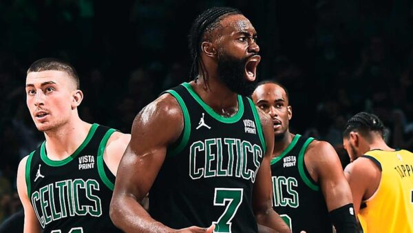 JAYLEN BROWN CELEBRACIÓN