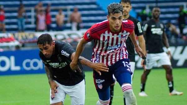 JUNIOR BOTAFOGO DISPUTA DE BALÓN COPA LIBERTADORES