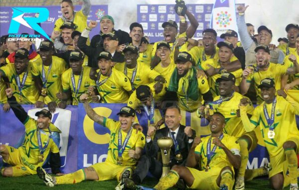 ATLETICO BUCARAMANGA CELEBRA CAMPEON 2024-I