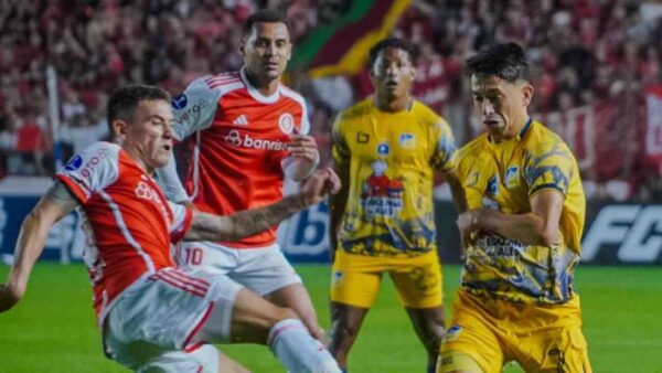 INTERNACIONAL - DELFIN POR LA COPA SUDAMERICANA