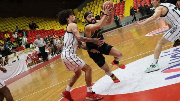 PIRATAS VS CARIBBEAN STORM LIGA PROFESIONAL DE BALONCESTO