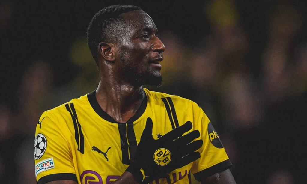 GUIRASSY CELEBRA BORUSSIA DORTMUND CHAMPIONS LEAGUE