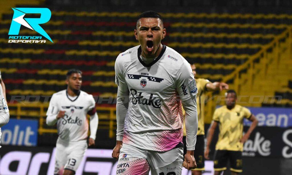 EMILIO ARISTIZABAL CELEBRA PRIMER GOL FORTALEZA CEIF