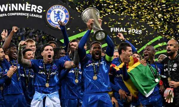 CHELSEA CELEBRA TITULO UEFA CONFERENCE LEAGUE