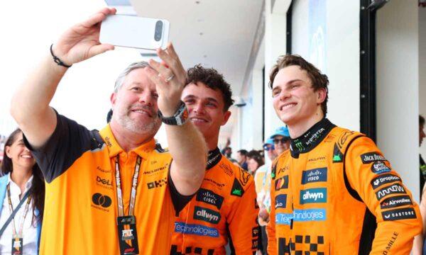 MCLAREN SELFIE FORMULA 1 2025